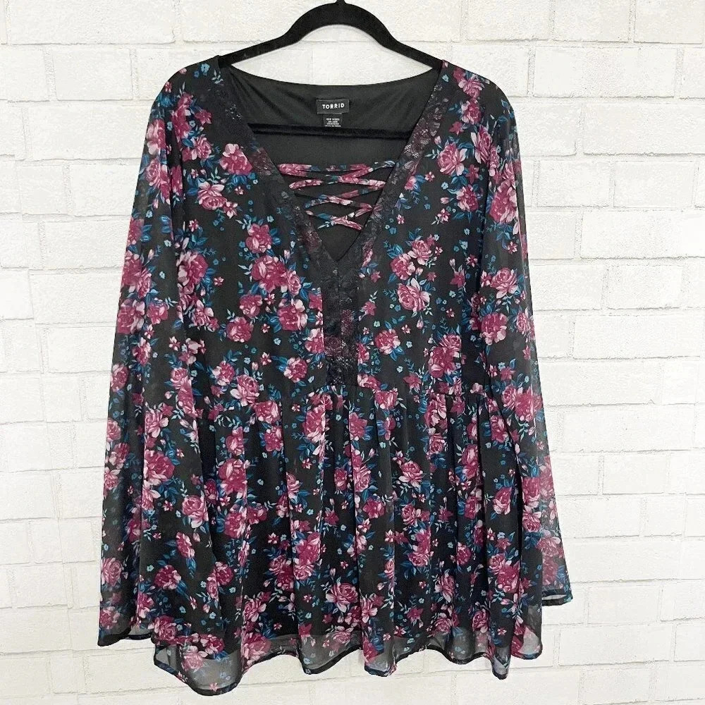 Torrid Black Floral Print Chiffon Bell Sleeve Blouse Women's Plus Size 2X